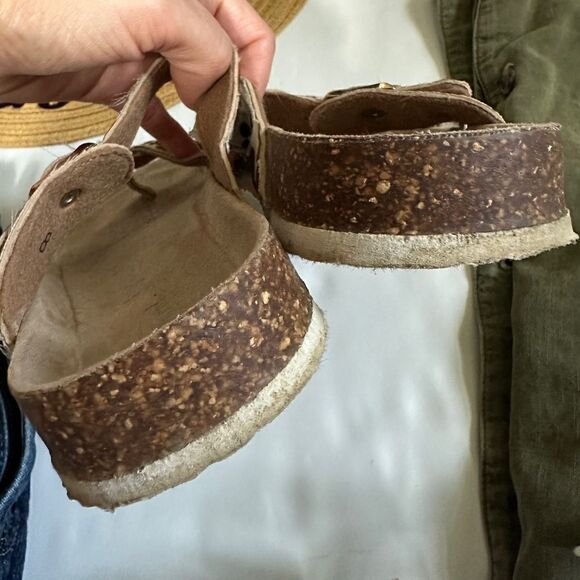 Natural Reflections Cream/Brown Cow Print Buckle Toe Loop Slip On Sandals - Picture 5 of 10